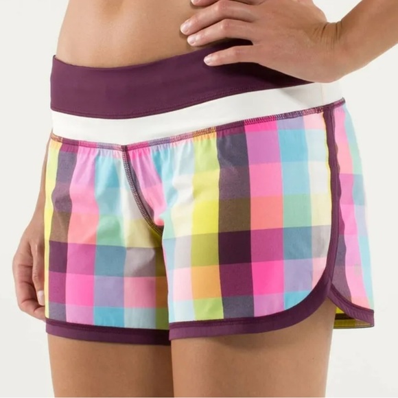 Lululemon Groovy Run Shorts - Sea Check Multi - Picture 2 of 8
